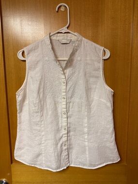 100% Linen Sleeveless White Embroidered Button-Front Linen Blouse